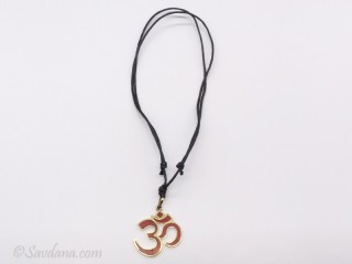 CD137 Collier Tibétain Om