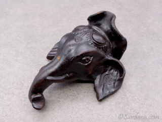 TC59 Tête d'éléphant en terre cuite