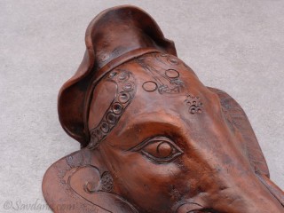 TC62 Tête d'éléphant en terre cuite