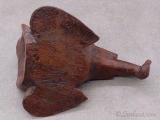 TC62 Tête d'éléphant en terre cuite