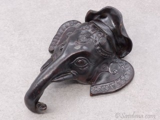 TC63 Tête d'éléphant en terre cuite