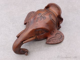TC64 Tête d'éléphant en terre cuite