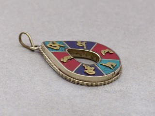 P88 Pendentif Tibétain Mantra