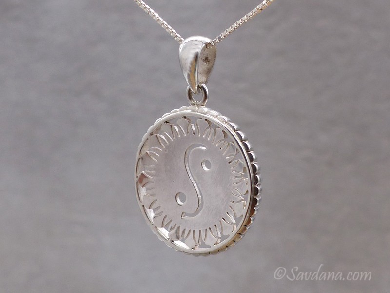 Pendentif Bouddhiste Yin Yang En Argent 925 Massif - 6.8 Grammes, Symbole Auspicieux