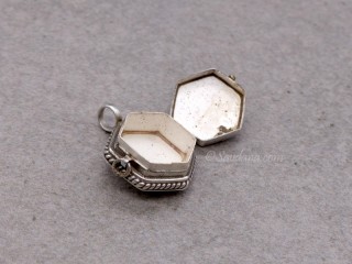 PA588 Pendentif Amulette Ghau Argent Massif Om
