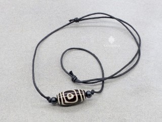 CD165 Collier Tibétain Mantra Yeux de Bouddha
