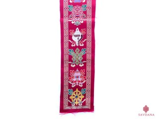 TPB61 Tissu Tibétain Traditionnel Bordeau Signes Auspicieux du Bouddhisme
