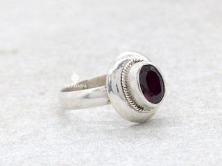 BA389 Bague Argent Massif Grenat. Taille 51