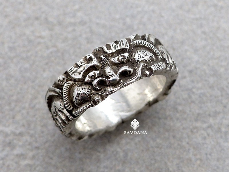 BA455. Bague Argent Massif Chhepu le Défenseur.Taille 63