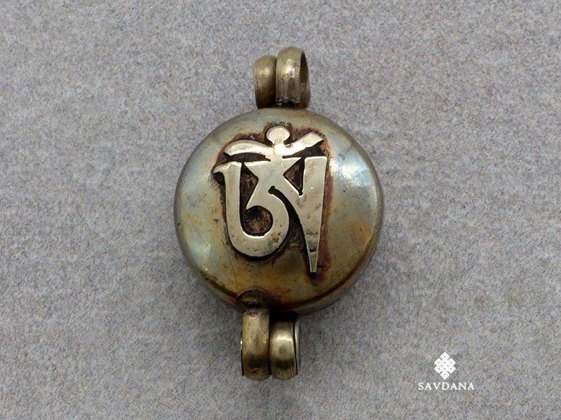 P94 Pendentif Ghau Om Noeud Sans Fin