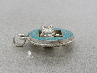P103 Pendentif Moulin de Prières Mantra Om Mani Padme Hum