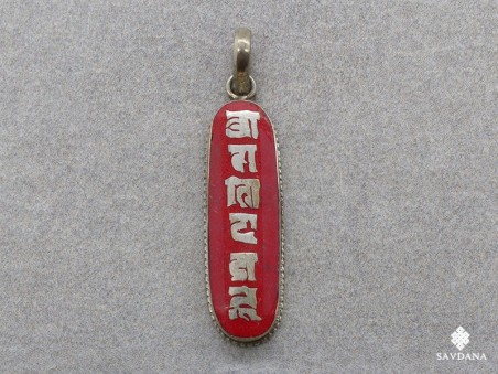 P107 Pendentif Tibétain Mantra