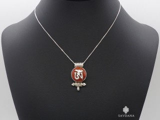 PA570 Pendentif Amulette Ghau Argent Massif Om