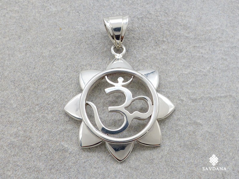 PA470 Pendentif Argent Massif Om
