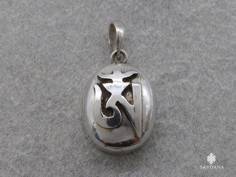 PA439 Pendentif Amulette Ghau Argent Massif Om