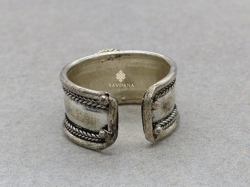 Bague Tribale Tibétaine Ancienne En Argent Et Ambre - Bijou Ethnique Himalaya Taille 9