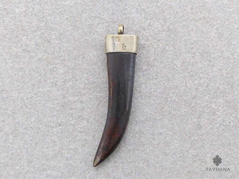 P77 Pendentif Tibétain Corne de Yak