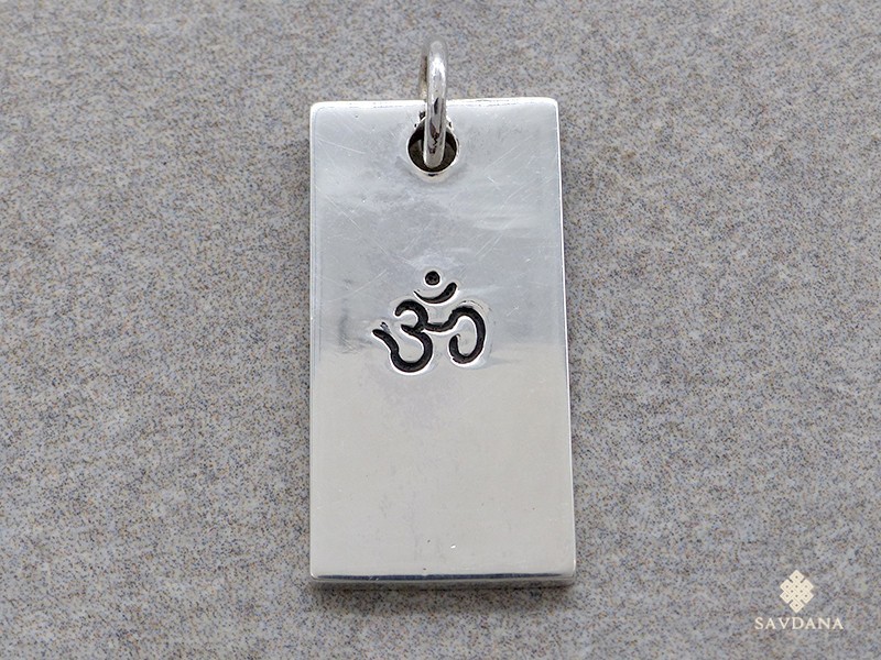 PA530 Pendentif Argent Massif Om