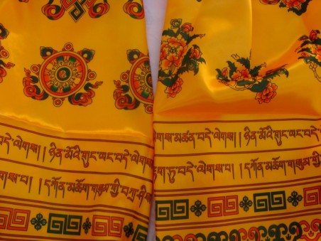 K05 Khata Tibétaine Mantra Astamangala