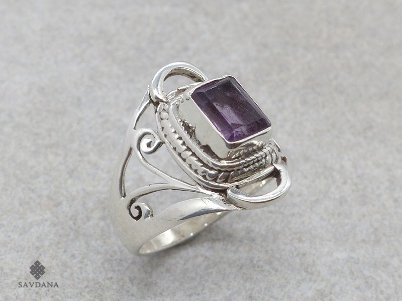 Bague Vintage En Argent Massif Avec Améthyste Taille Baguette - Taille 50 - Style Scandinave - Occasion