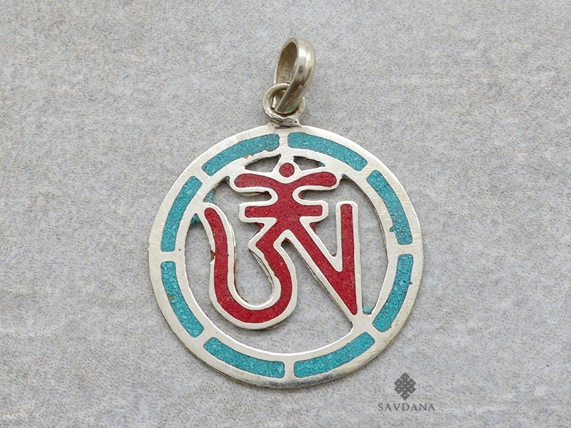 P113 Pendentif Tibétain Om