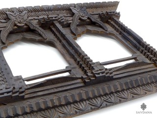 Div97 Fenêtre Népalaise Traditionnelle