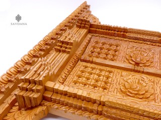 Div99 Porte Népalaise Traditionnelle