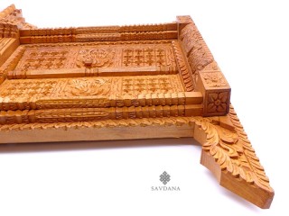 Div99 Porte Népalaise Traditionnelle