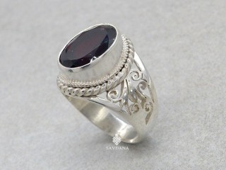 BA428 Bague Argent Massif Grenat. Taille 58
