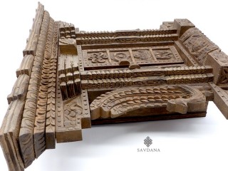 BTC23 Porte-Clés Porte Népalaise Astamangala