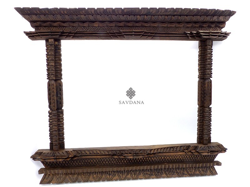 CAD30 Cadre Fenêtre Népalaise Traditionnelle
