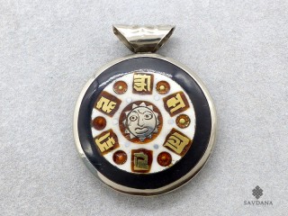 P43 Pendentif Tibétain Om Mantra Noeud Sans Fin