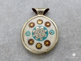 P115 Pendentif Tibétain Yeux de Bouddha Soleil Yin Yang
