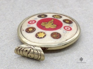 P115 Pendentif Tibétain Yeux de Bouddha Soleil Yin Yang