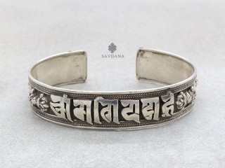 BrA76. Bracelet Tibétain Argent Massif Mantra Om Mani Padme Hum
