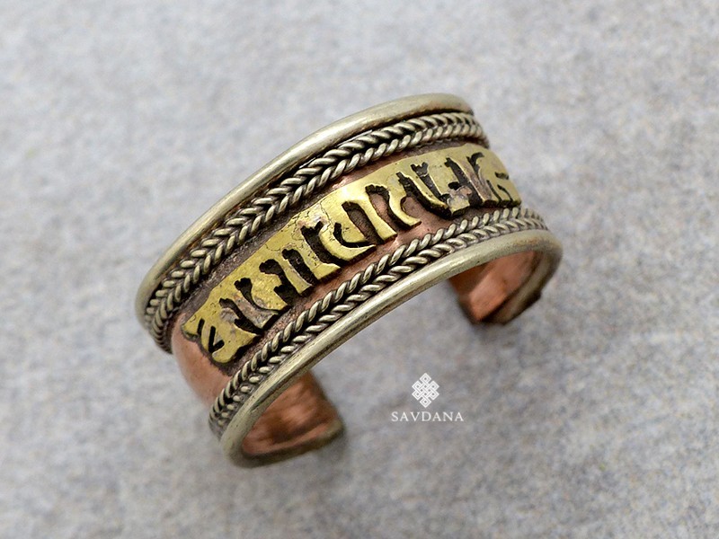 BgD173 Bague Tibétaine Métal Argenté Laiton Mantra Om Mani Padme Hum
