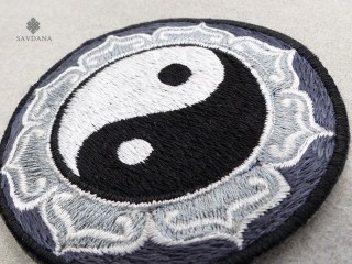 PB51 Pièce Brodée Yin Yang Mandala