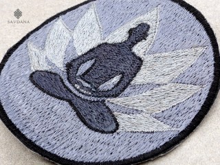 PB76 Pièce Brodée Yoga Méditation Lotus