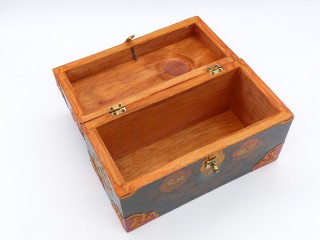 CTT55. Coffret Traditionnel Tibétain Noeud Sans Fin