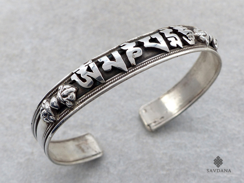 BrA150 Bracelet Tibétain Argent Massif Mantra Om Mani Padme Hum