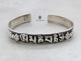 BrA150 Bracelet Tibétain Argent Massif Mantra Om Mani Padme Hum