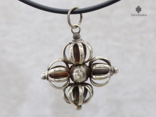 P129 Pendentif Double Dorje...