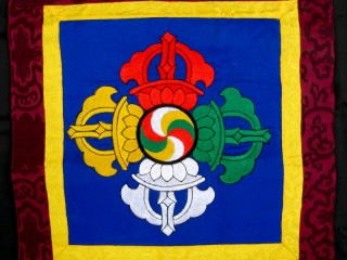 BB74 Bannière Tibétaine Double Dorje