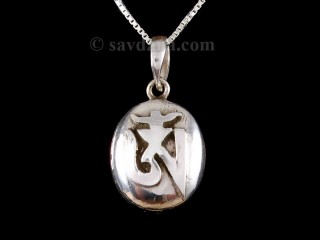 PA439 Pendentif Amulette Ghau Argent Massif Om