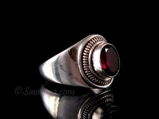 BA330 Bague Argent Massif Grenat. Taille 58