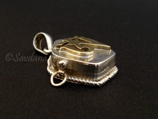 PA497 Pendentif Amulette Ghau Argent Massif Om Dorje