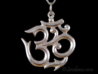 PA529 Pendentif Argent Massif Om