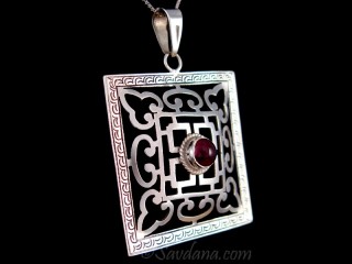 PA560 Pendentif Argent Massif Mandala Grenat