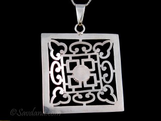PA560 Pendentif Argent Massif Mandala Grenat