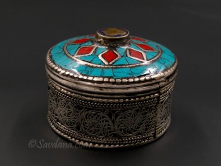 BB16 Boite à Bijoux Om